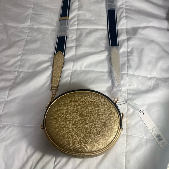 MARC JACOBS Metallic Oval Coated Leather Crossbody Bag - Picture 3 of 8